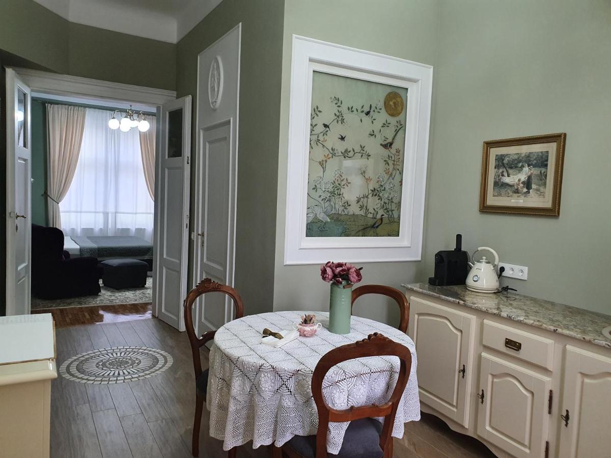 Elisabeth Apartment Орадеа Екстериор снимка